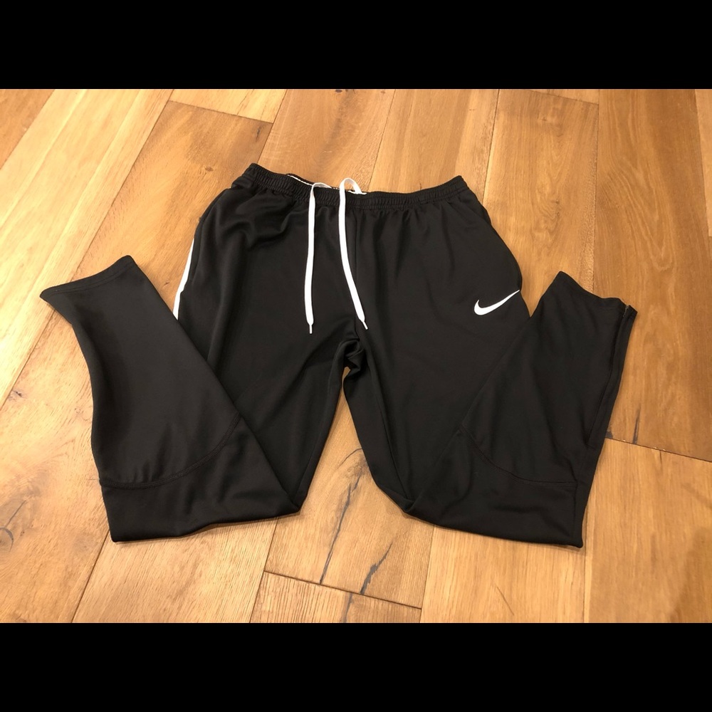 Nike sweatpants size large